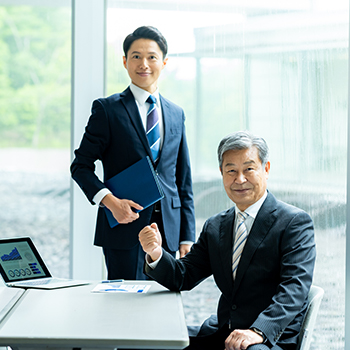 経営者研修とは?経営層に求められる能力と育成のポイント、目的・内容を解説